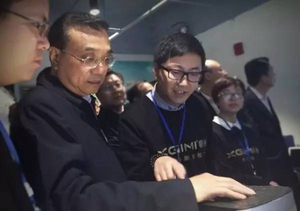 極米創(chuàng)始人，3年13億，家用投影機(jī)成功背后的堅(jiān)持和忍耐。