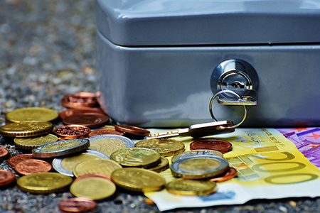 P2P網(wǎng)貸終歸零，這場(chǎng)從一開(kāi)始就注定是鬧劇的笑話模式到底誰(shuí)獲利